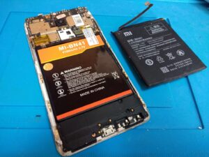 Замена аккумулятора на телефоне Xiaomi Redmi Note 4 Ремонт телефонов