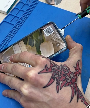 Замена экрана айфон iPhone Замена экрана айфон iPhone