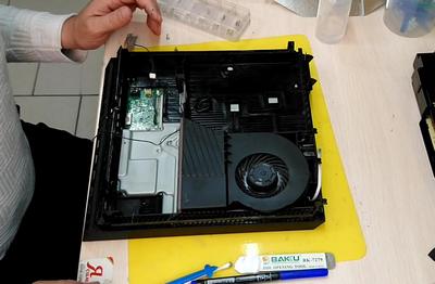 Чистка от пыли и замена термопасты Sony PlayStation 4 Чистка от пыли и замена термопасты Sony PlayStation 4